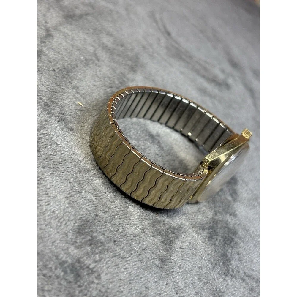 Vintage Accutron 2180 Bulova Wristwatch, Speidel Band Needs Work